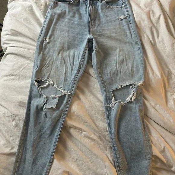 American Eagle Outfitters Light Blue Ripped High Rise Jeans - Picture 3 of 5